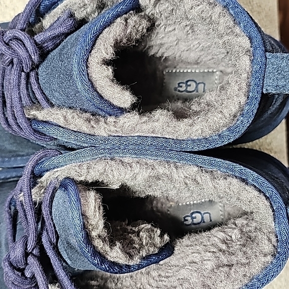 Men's UGG Shukka Boots - Picture 8 of 12